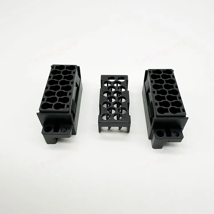 特诚科技PBT精密注塑件实拍 3